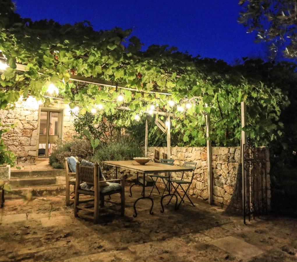 Trulli Il Geco Sognante Villa Челие Месапика Екстериор снимка